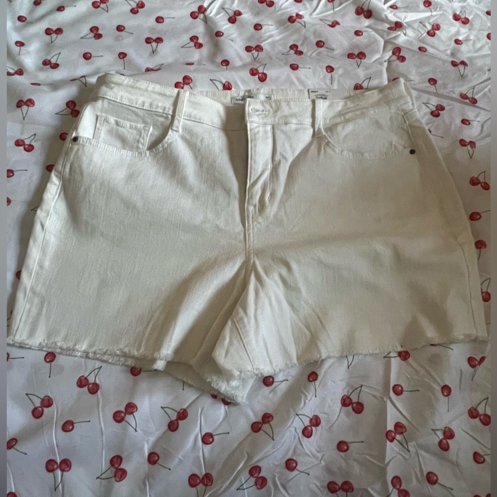 White Nine West Shorts